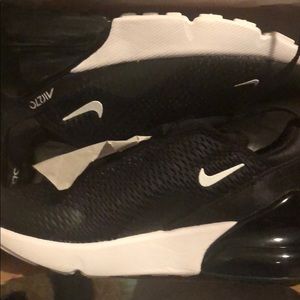 Nike air max’s 270